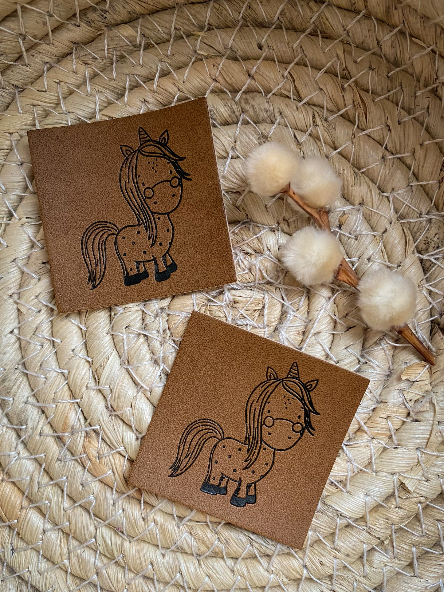 Einhorn Mädchen Luna - Kunstleder Label