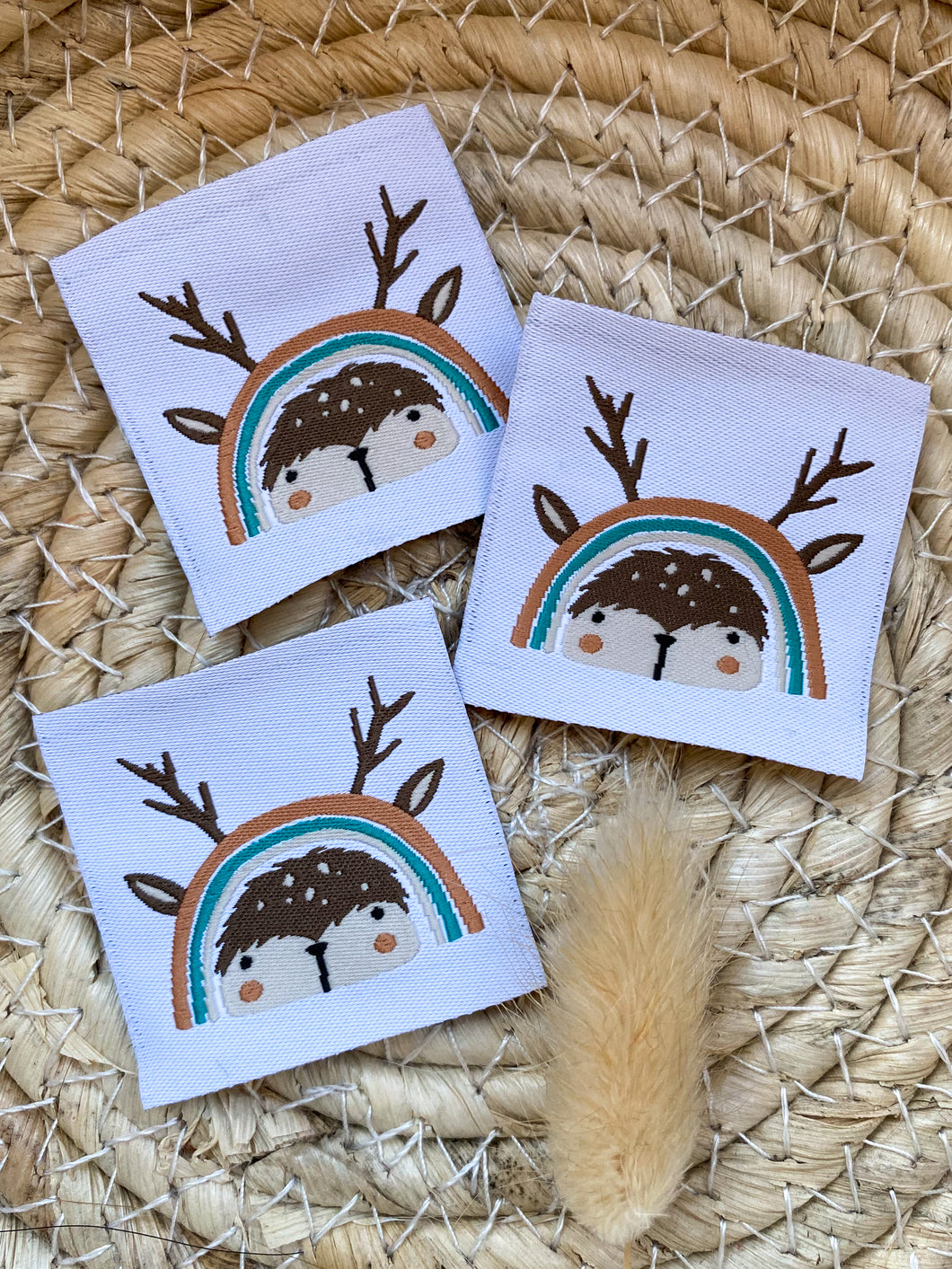 Rainbow Deer bunt - Web Label