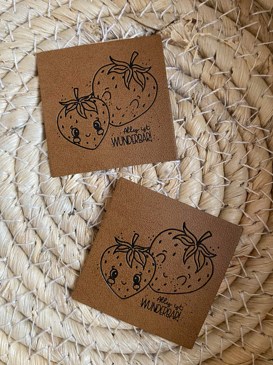 Smiling Strawberry - Kunstleder Label