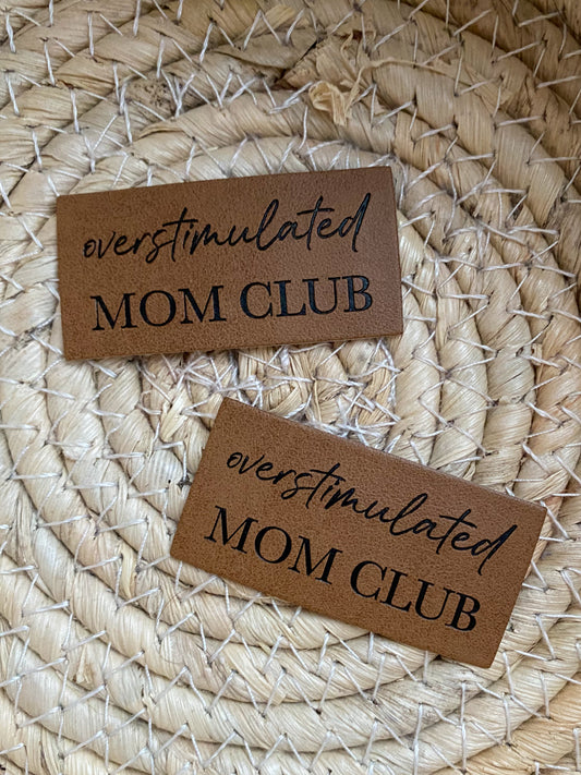 Overstimulated Mom Club - Kunstleder Label