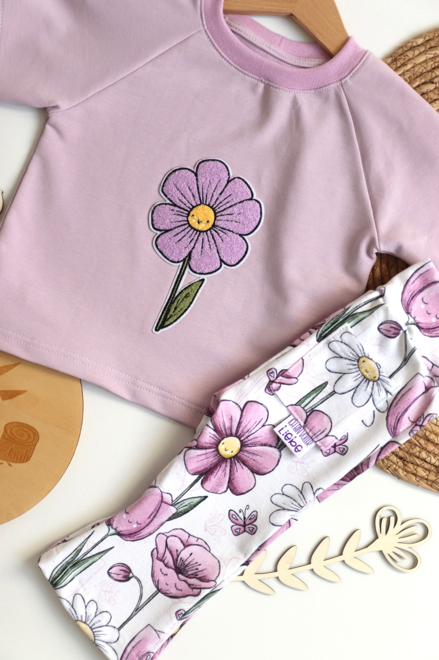 Lila Frühlingsblume - Chenille Patch