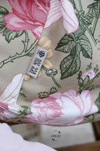 Lade das Bild in den Galerie-Viewer, Bee You Label
