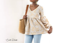 Load image into Gallery viewer, Golden Flowers beige
