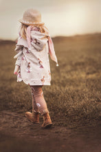 Load image into Gallery viewer, Fairy beige with brown Stars
