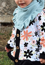 Load image into Gallery viewer, Flowers Maja (white)
