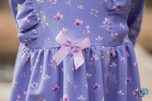 Lade das Bild in den Galerie-Viewer, Spring flowers blue Jersey
