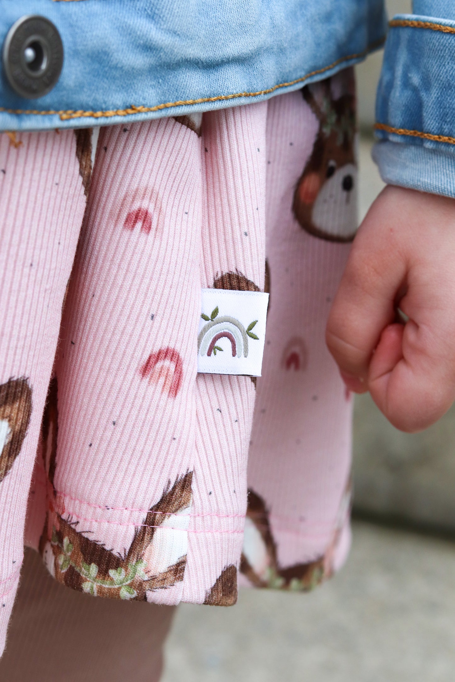 Regenbogen mit Blättern Web Label