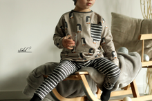 Lade das Bild in den Galerie-Viewer, Streifen dark grey-white Jersey
