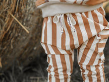 Lade das Bild in den Galerie-Viewer, Stripes caramel Jersey
