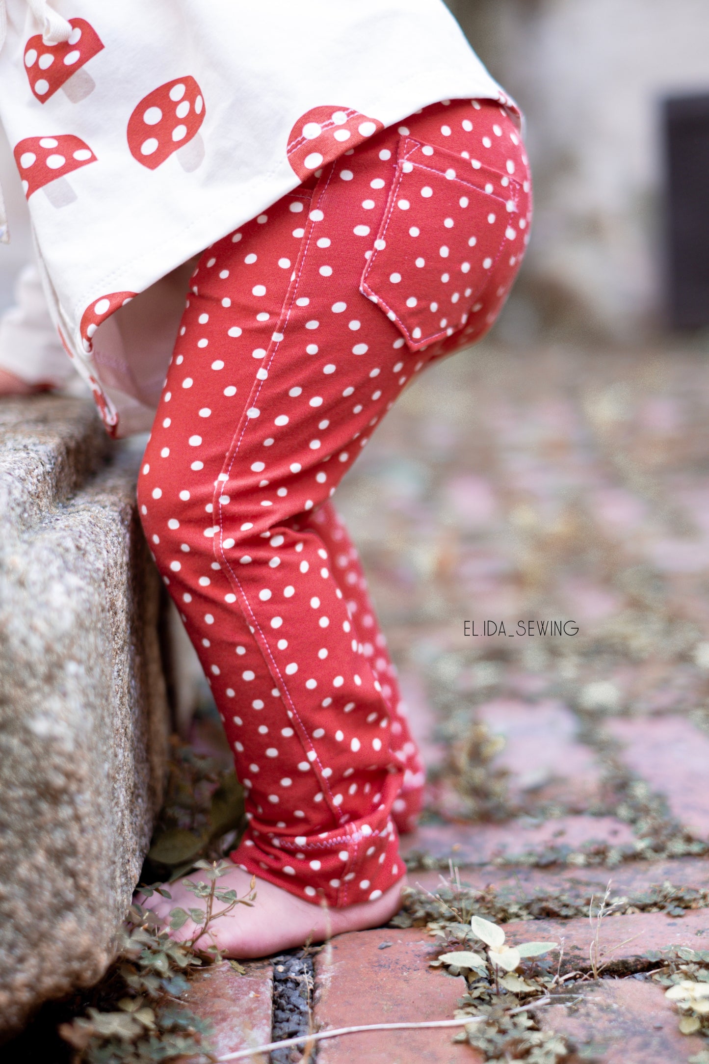 Dots red/cream