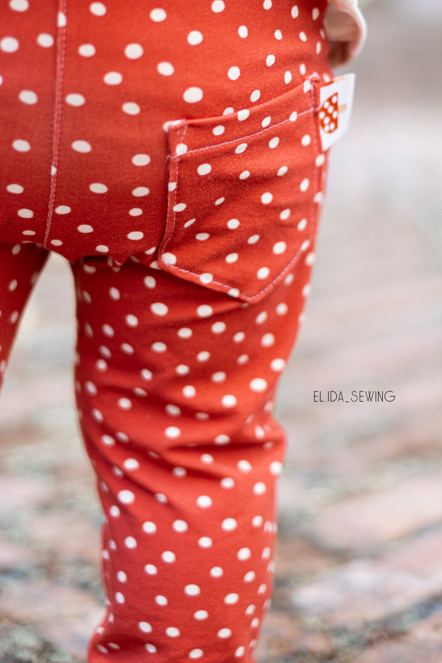 Dots red/cream