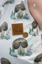 Lade das Bild in den Galerie-Viewer, Walross Luca Label
