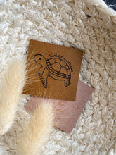 Load image into Gallery viewer, Turtlely awesome Label
