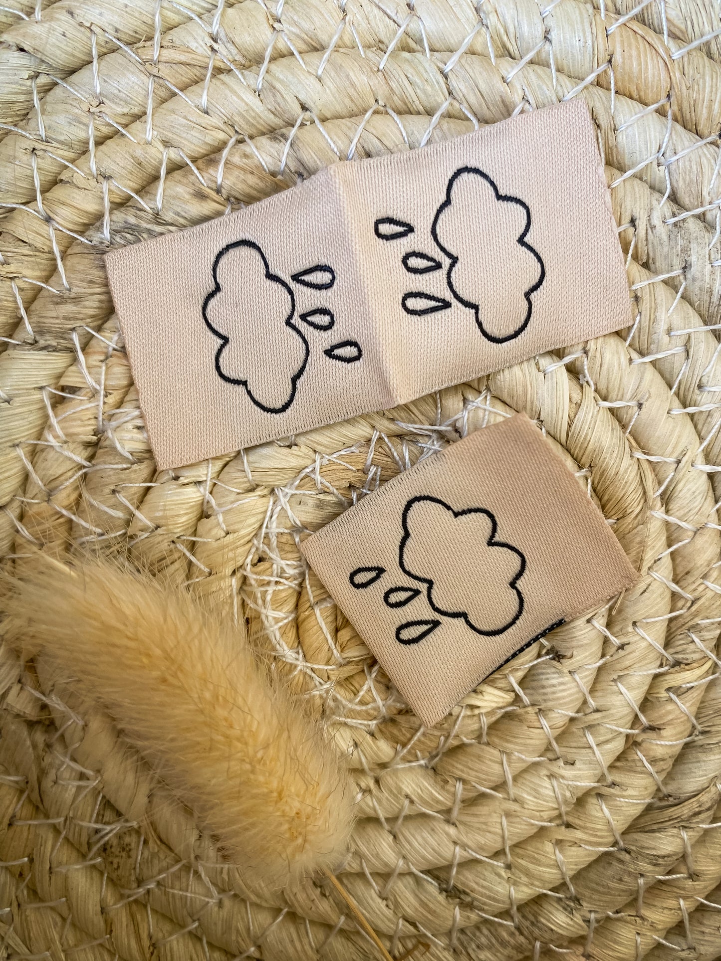 beige Wolke Label