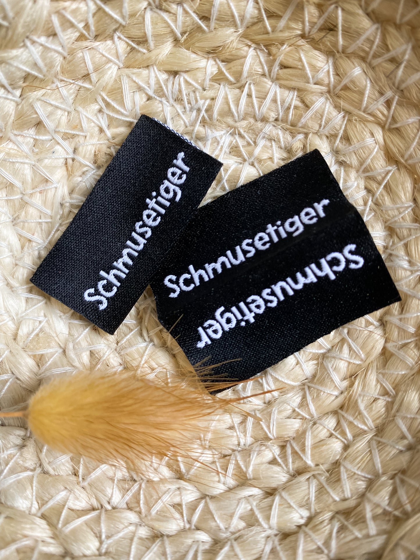 Schmusetiger Label