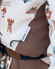 Lade das Bild in den Galerie-Viewer, Knight cream Jersey
