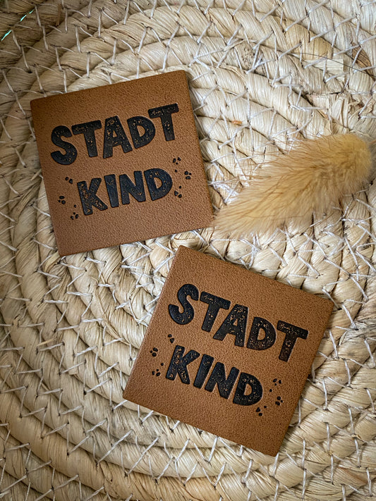 Stadt Kind Kunstleder Label