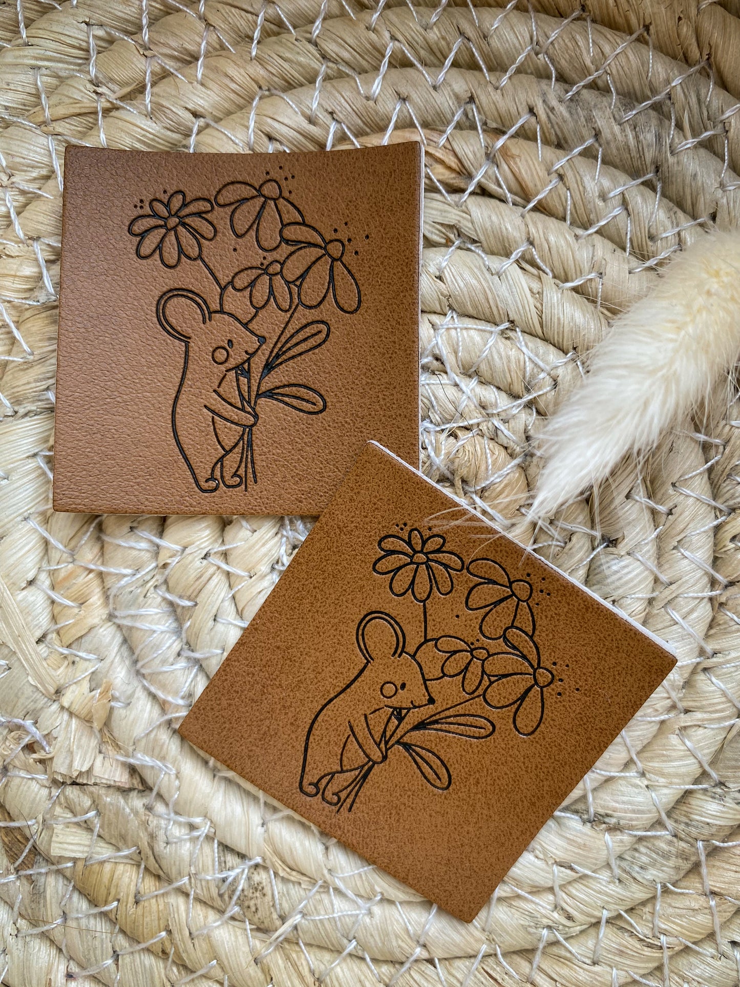 Maus mit Blumen Label