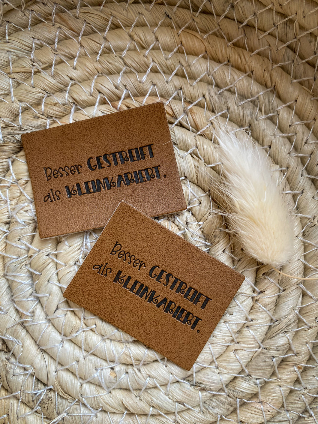Besser gestreift als Kleinkariert Label