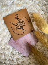 Load image into Gallery viewer, Sewing flowers Label
