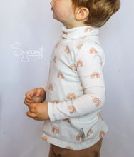 Lade das Bild in den Galerie-Viewer, Rib Jersey cream mit Regenbogen in beige
