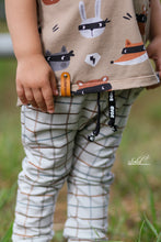 Load image into Gallery viewer, Superheros beige
