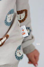 Lade das Bild in den Galerie-Viewer, Roar &amp; dots Label

