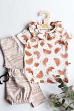 Load image into Gallery viewer, Rüschen Shirt Melone Gr. 92
