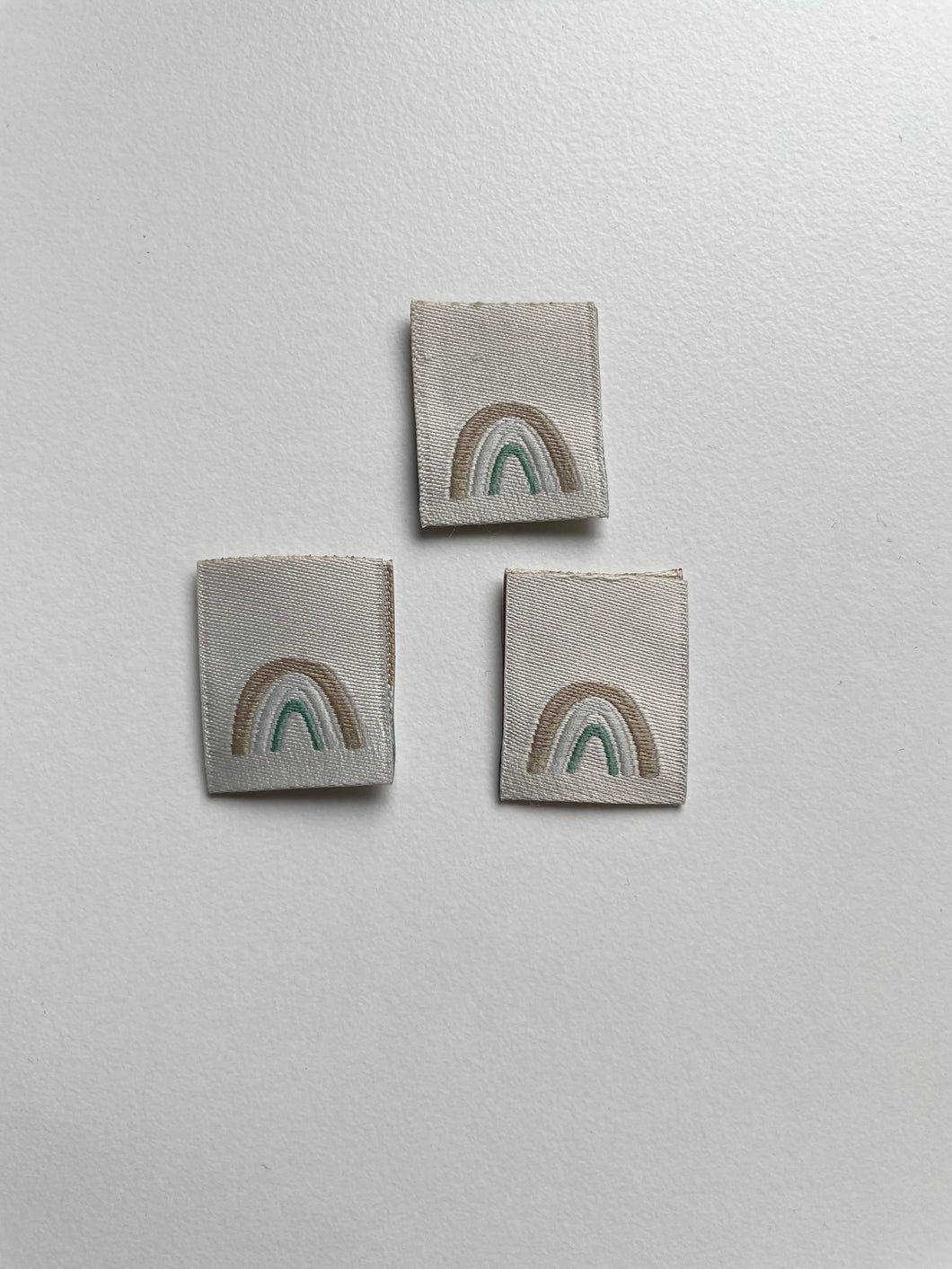 Regenbogen Label beige/ bunt